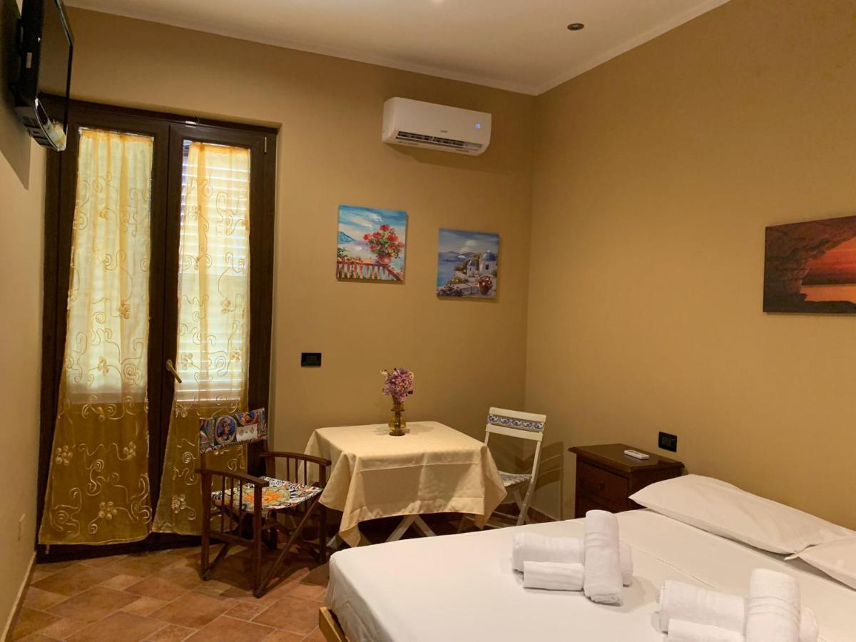 Casa Alice Hotel Isola delle Femmine Kültér fotó